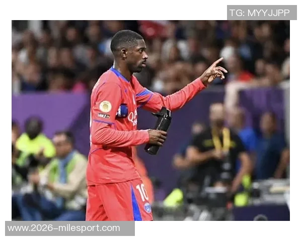 登贝莱伤情未愈仍坚持参加巴黎训练展现斗志 登贝莱伤情未愈仍坚持参加巴黎训练展现斗志