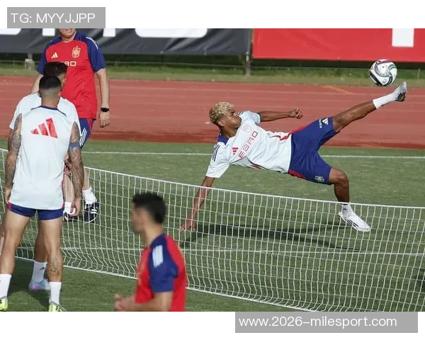 奇妙缘分重现巴黎小将恩贾恩图与亚马尔曾在U10赛场相遇