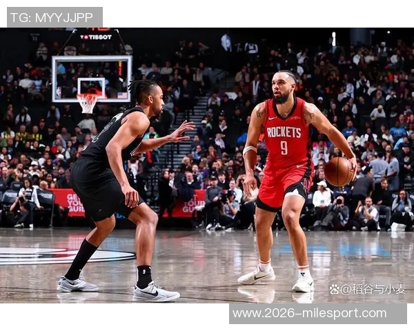 狄龙称全队信任布克队友进步速度超越灰熊火箭时期